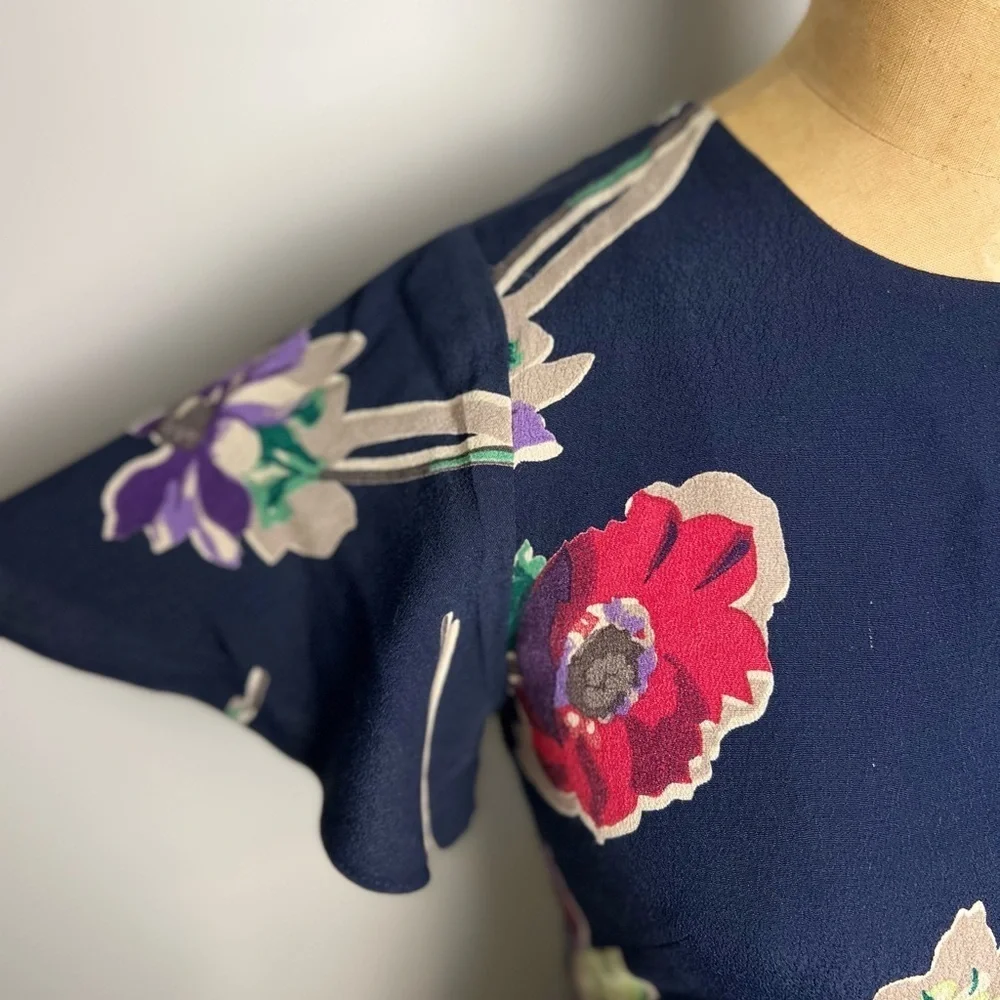 Anthropologie women’s navy floral short sleeve dress size 2
